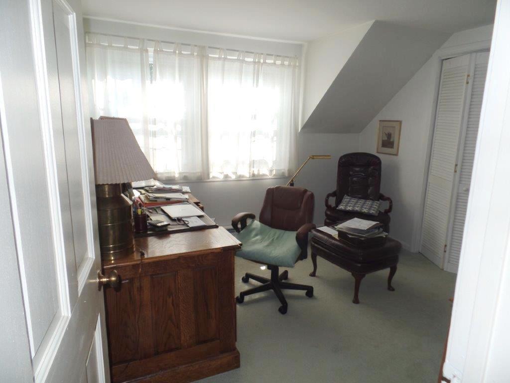 8 Penny Royal Court, 8