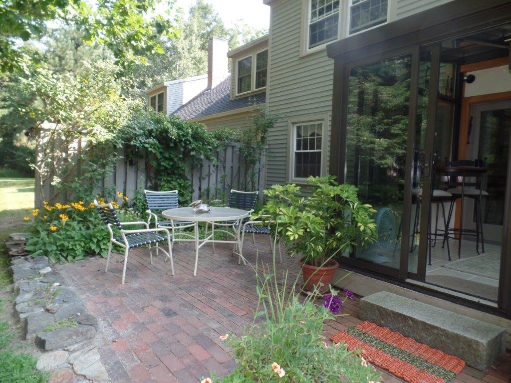 8 Penny Royal Court, 8