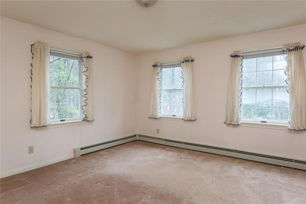 33 Upland Lane