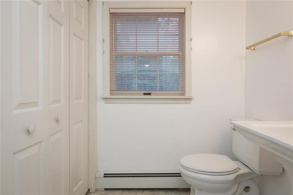 33 Upland Lane