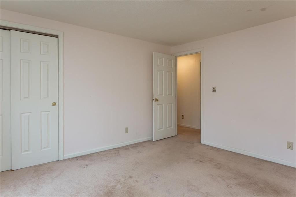 33 Upland Lane
