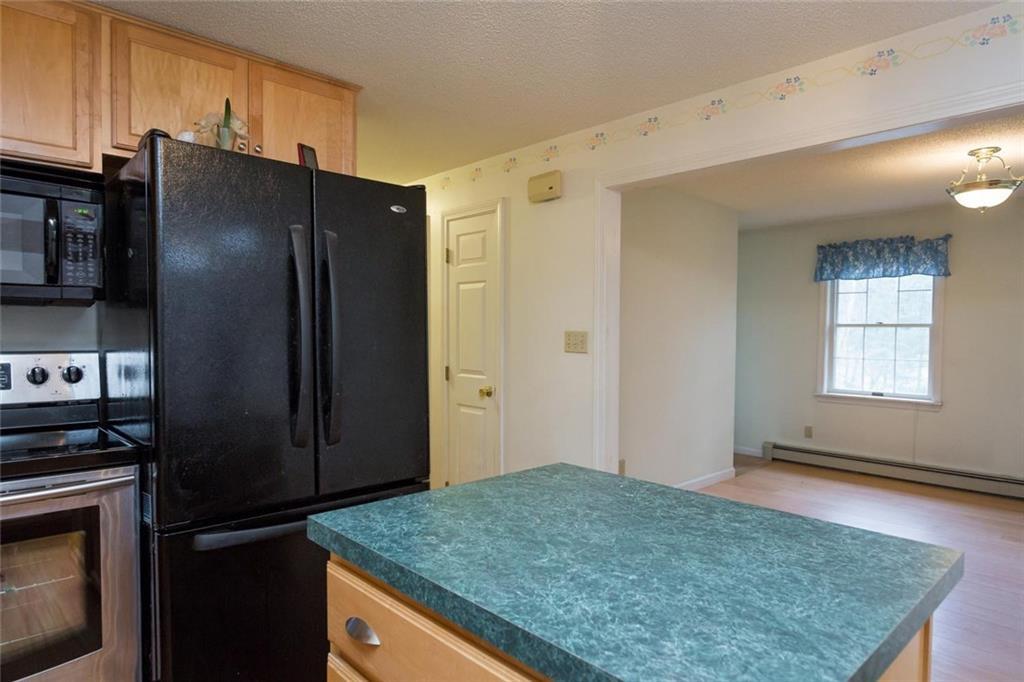 33 Upland Lane