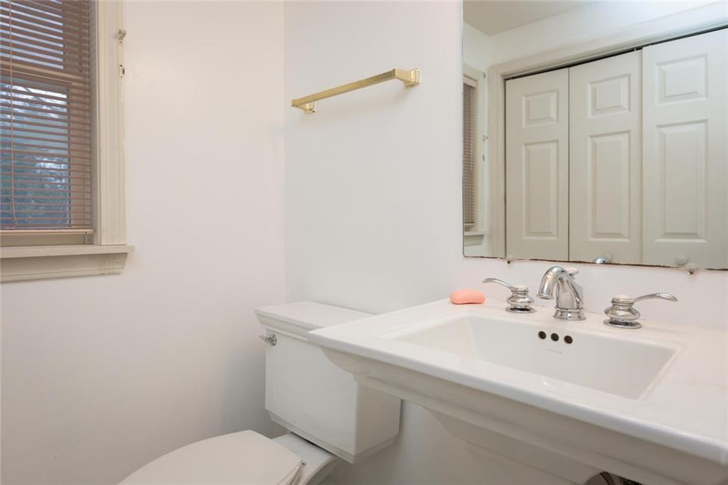 33 Upland Lane