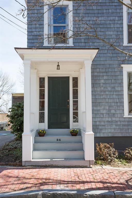 24 Salem Street