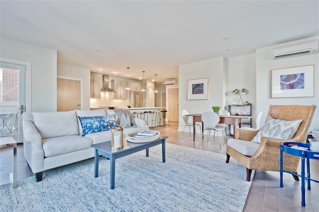 113 Newbury Street, 308