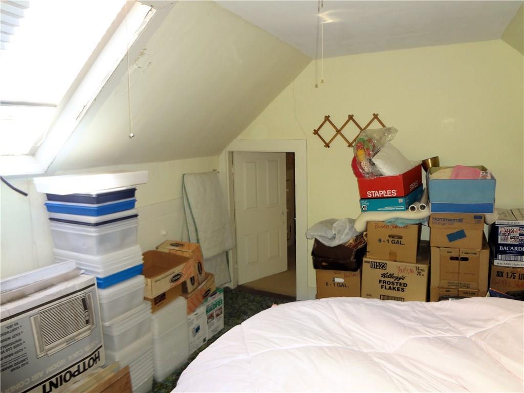 985 River Road