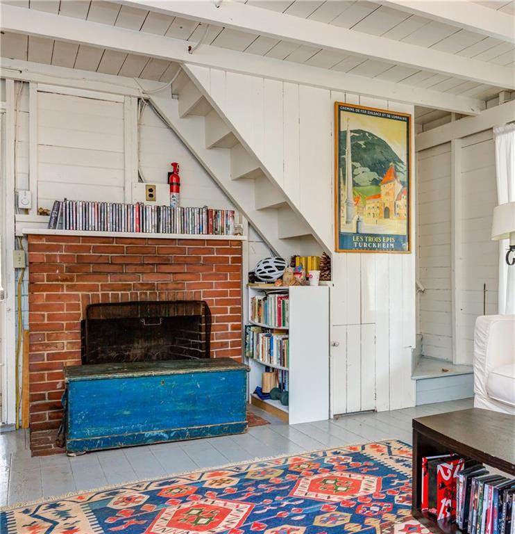 8 Saccarappa Lane