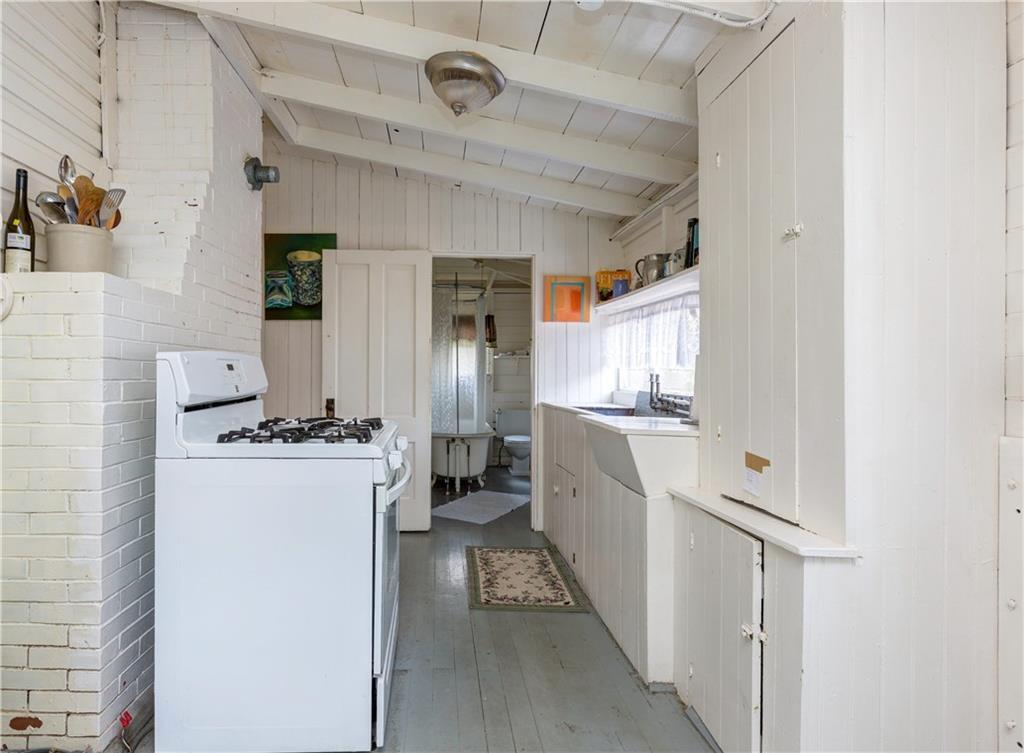 8 Saccarappa Lane