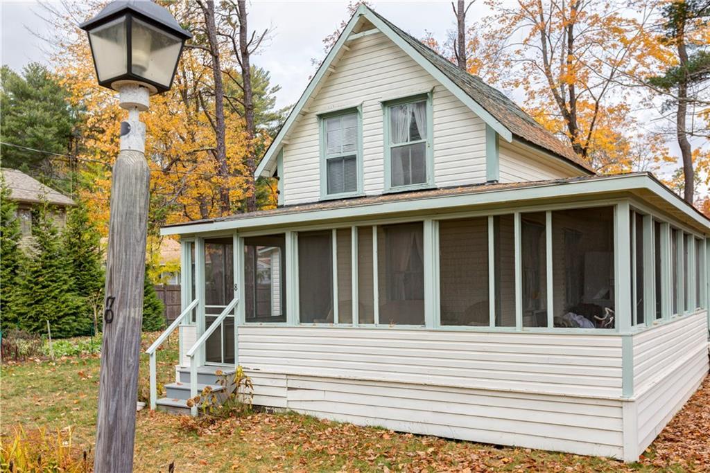 8 Saccarappa Lane
