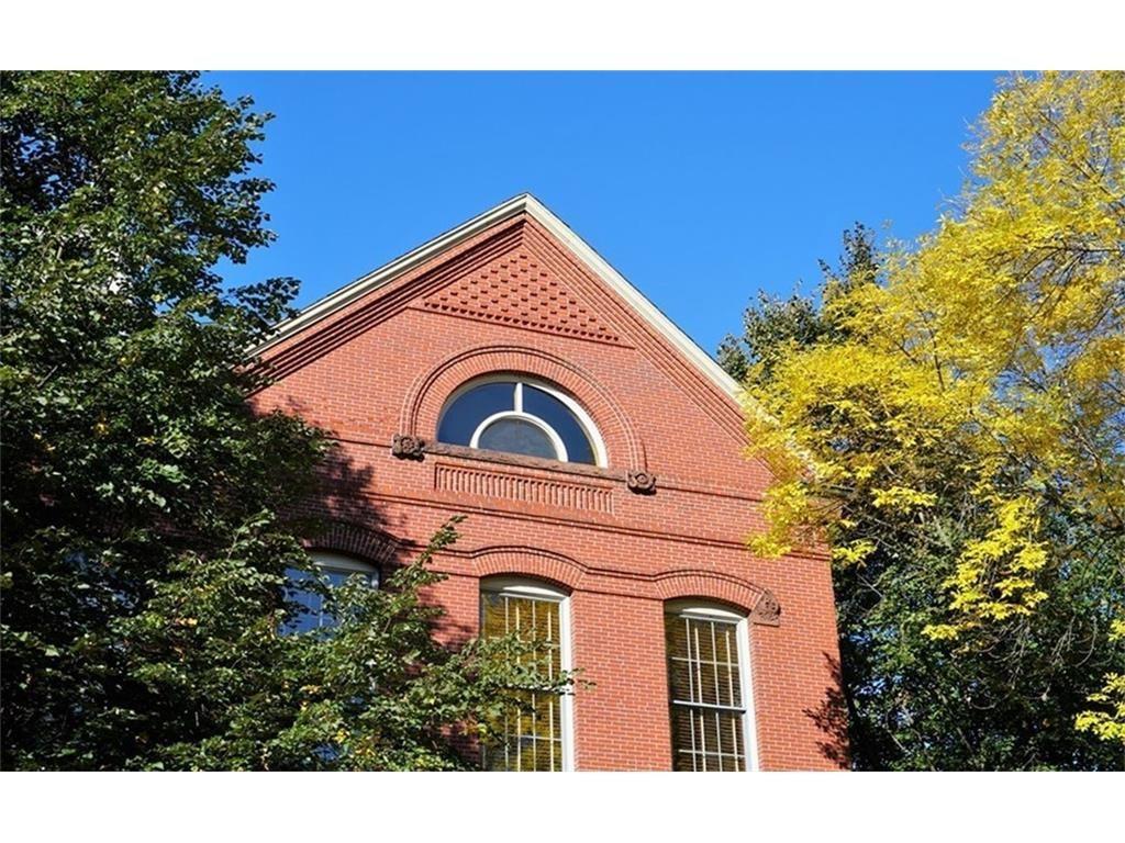 22 Carroll Street, 10