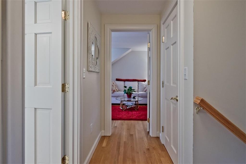 24 Applegate Lane, 24