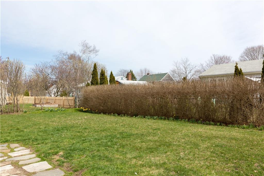 8 Crescent View Avenue