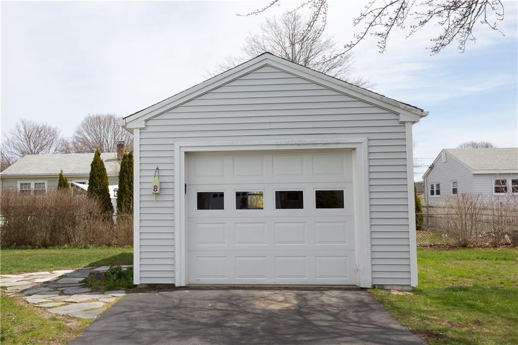8 Crescent View Avenue