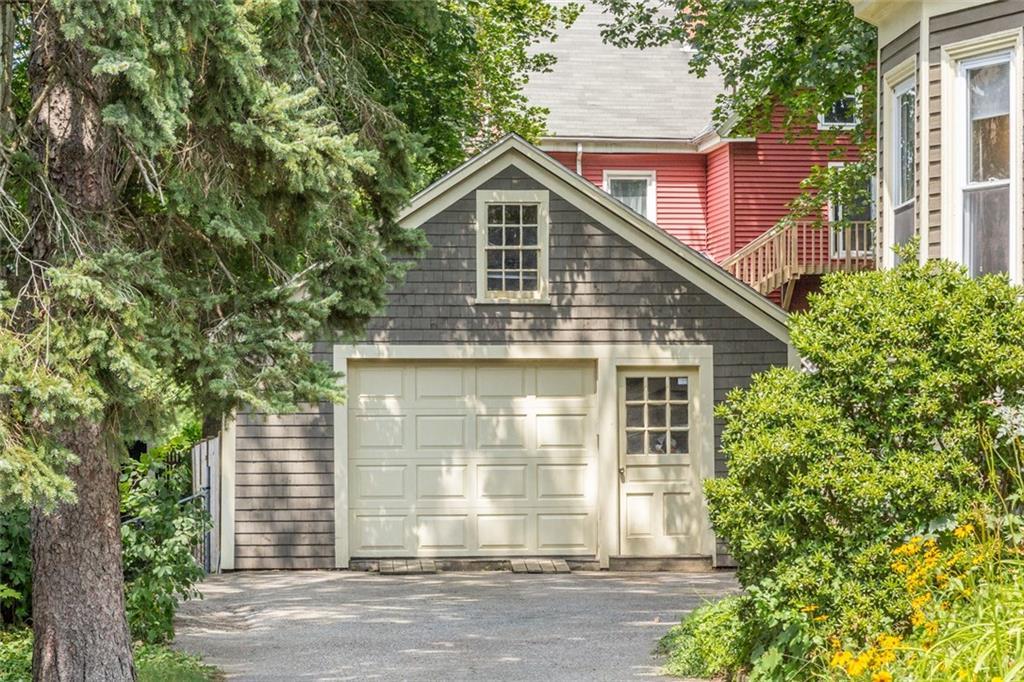 27 Belknap Street
