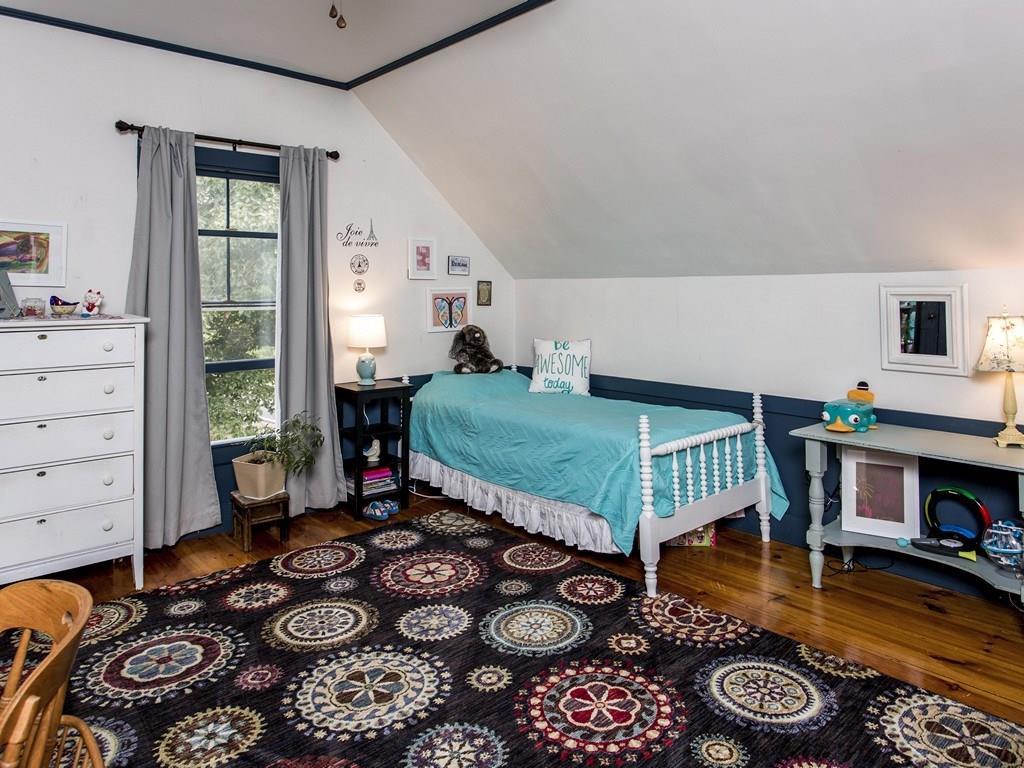 924 River Road