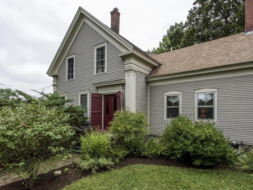 924 River Road