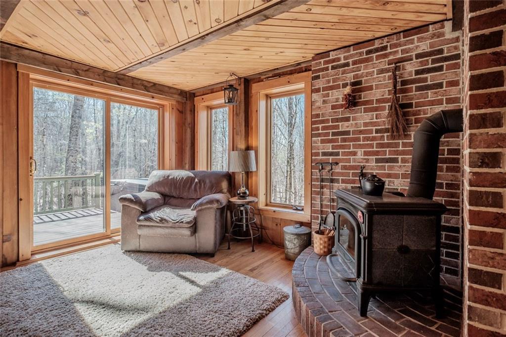 20 Little Pond Road