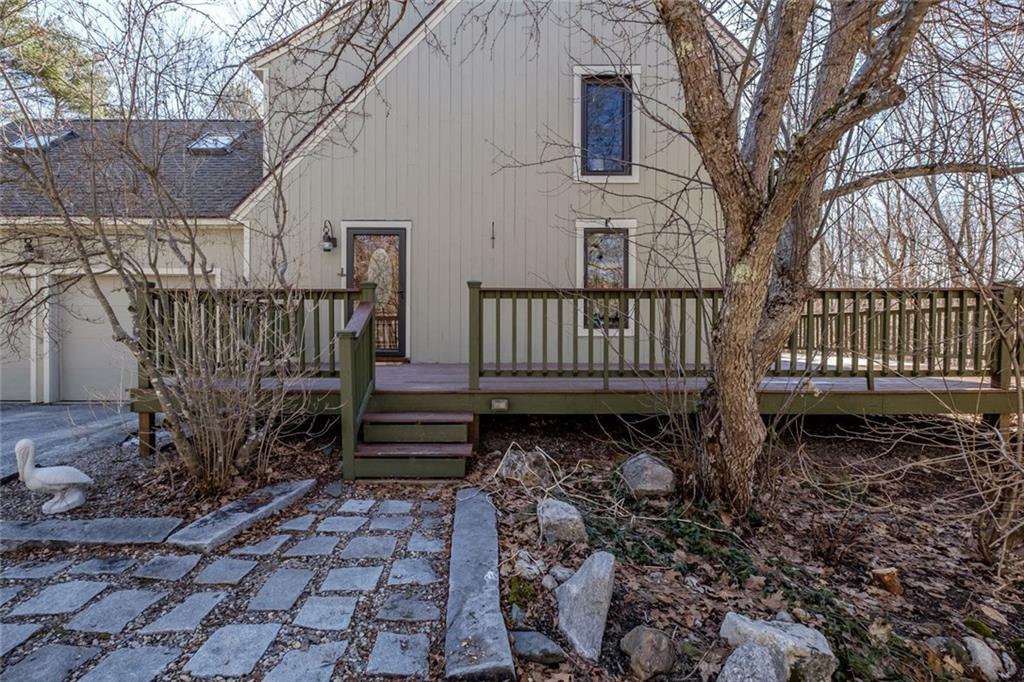 20 Little Pond Road