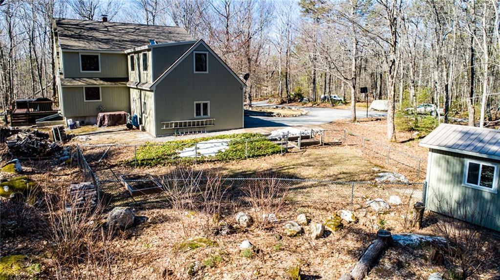 20 Little Pond Road