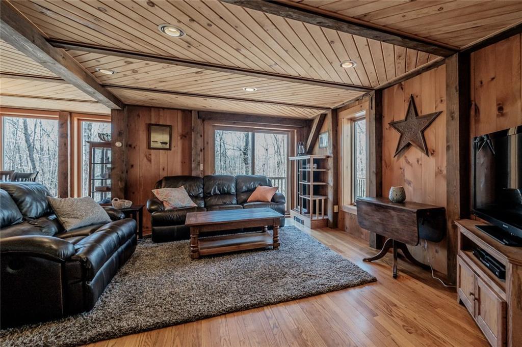 20 Little Pond Road