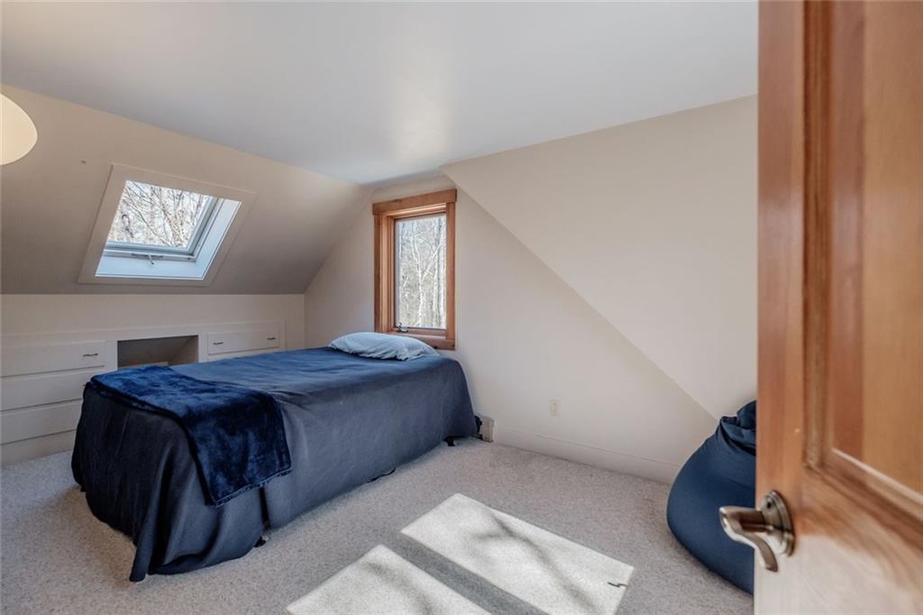20 Little Pond Road