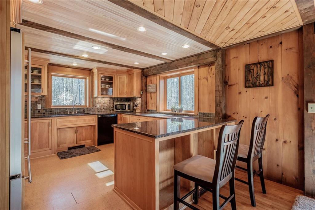 20 Little Pond Road