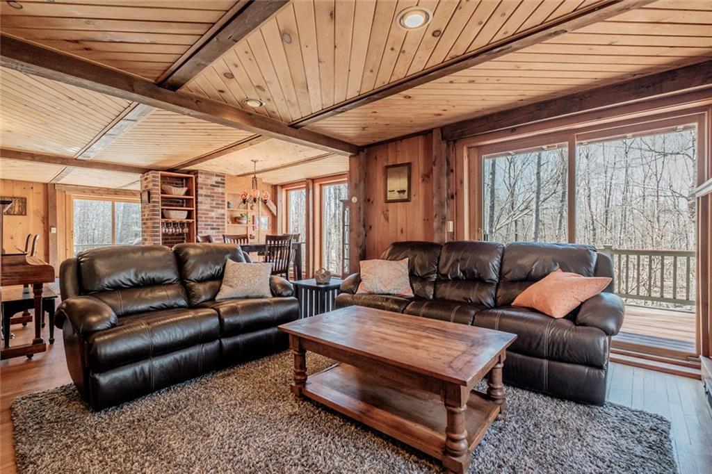 20 Little Pond Road