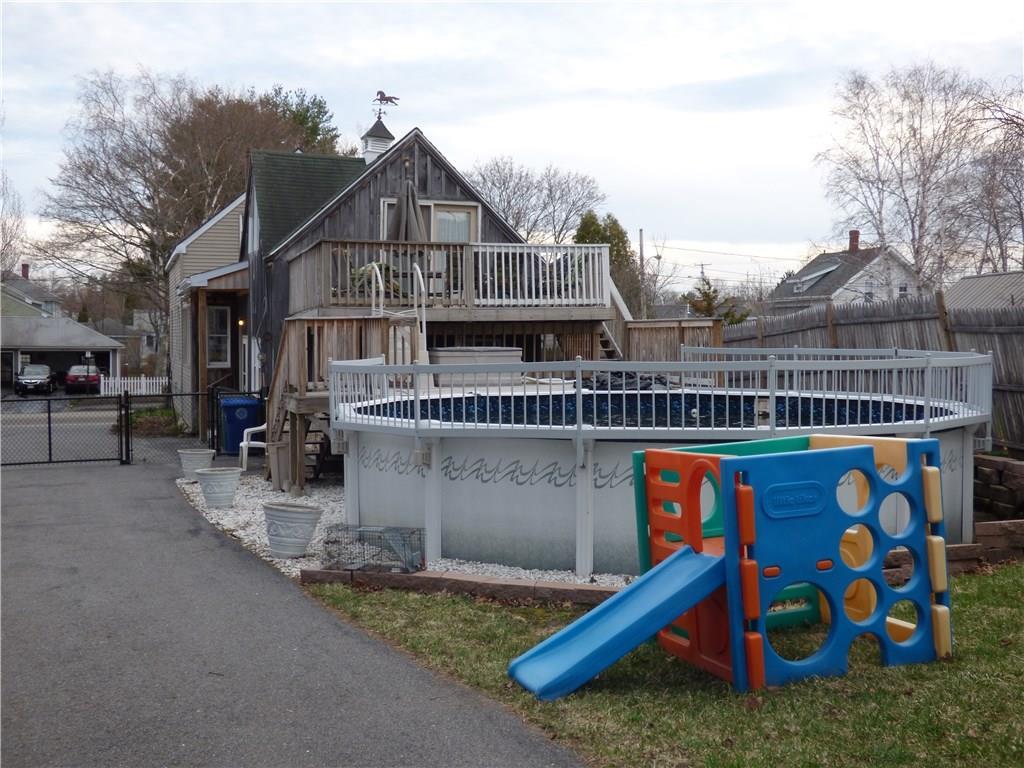 213 W Valentine Street