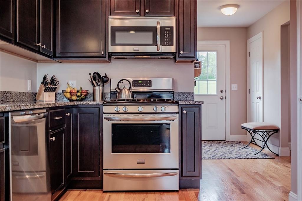1 Buds Trail