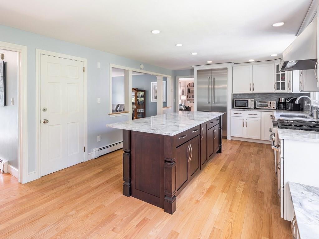 30 Hunts Point Road