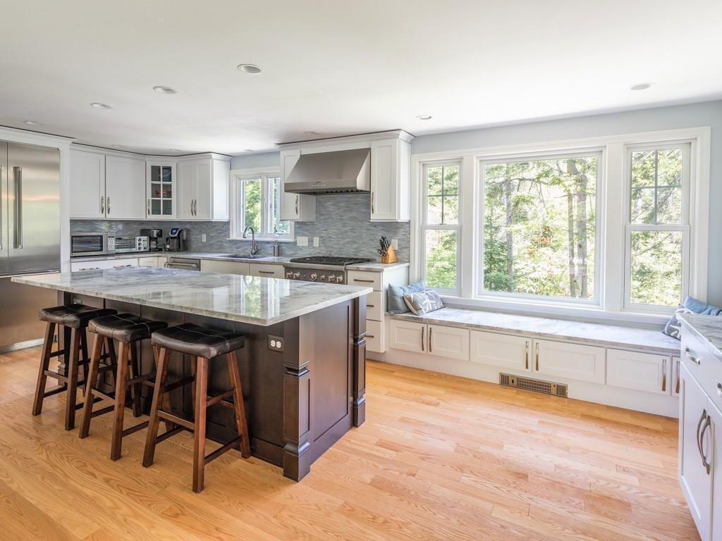 30 Hunts Point Road