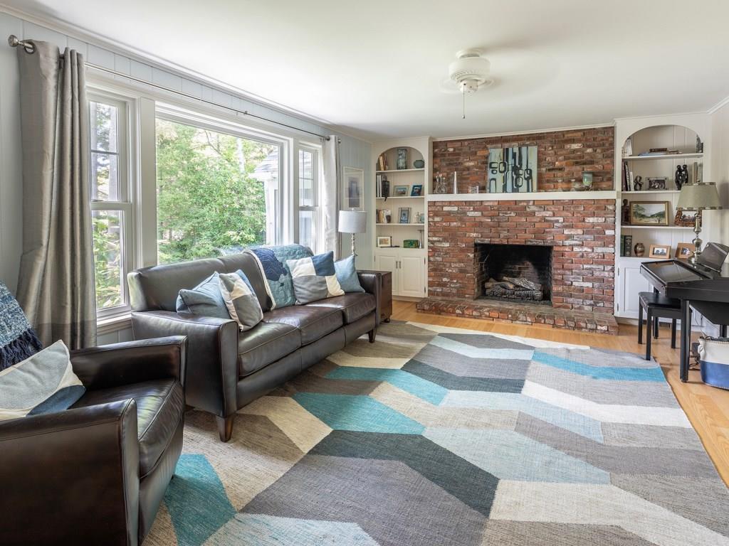 30 Hunts Point Road