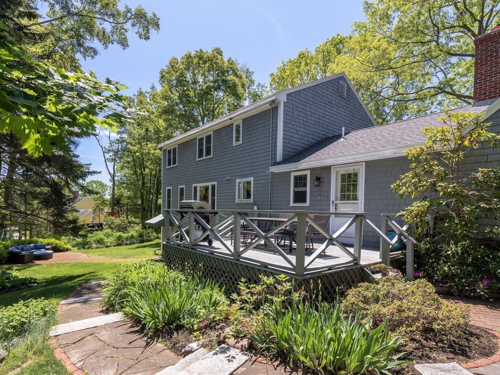 30 Hunts Point Road