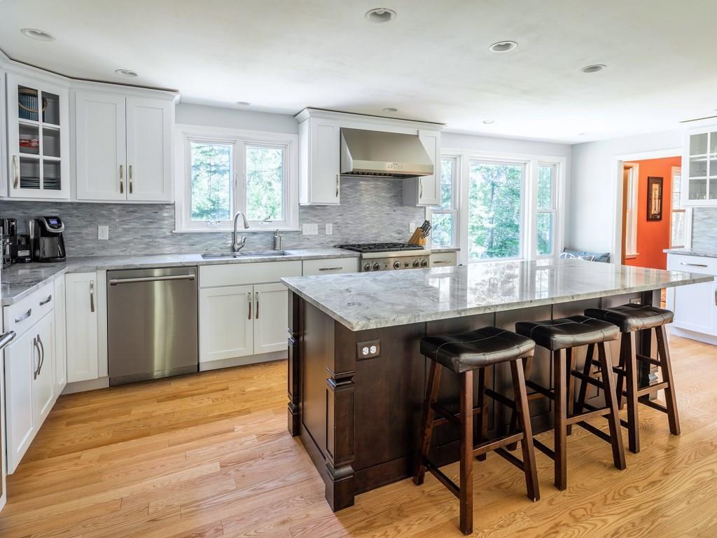 30 Hunts Point Road