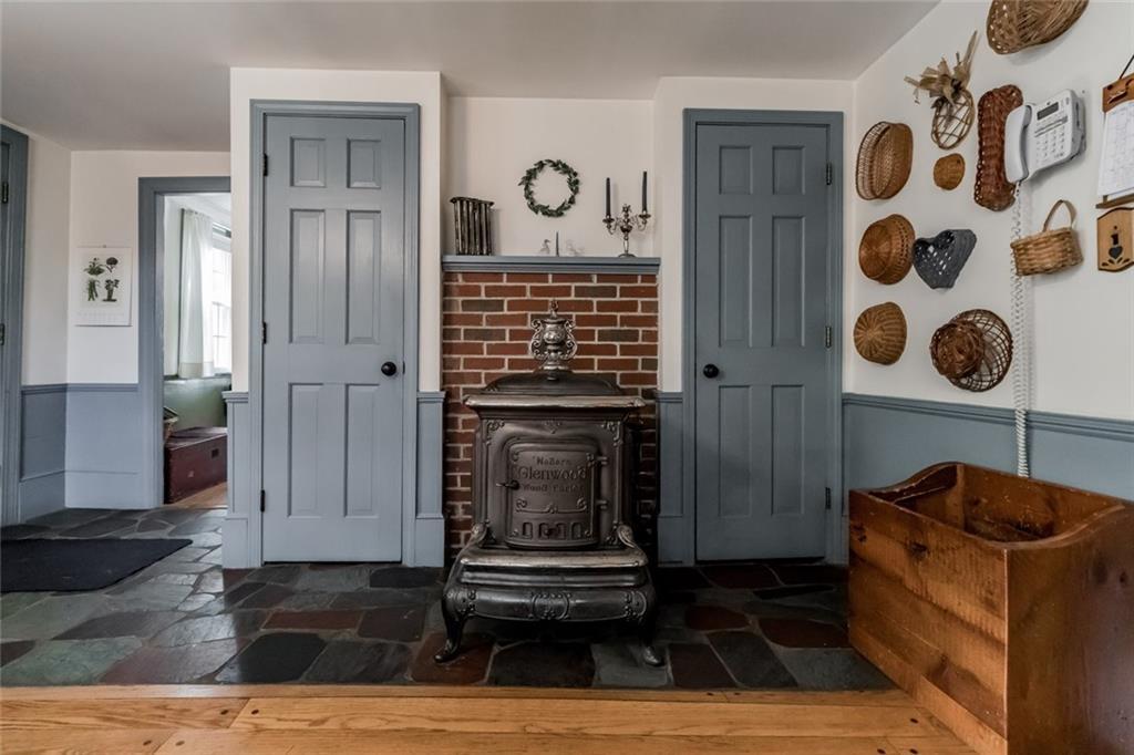 31 Pleasant Hill Road