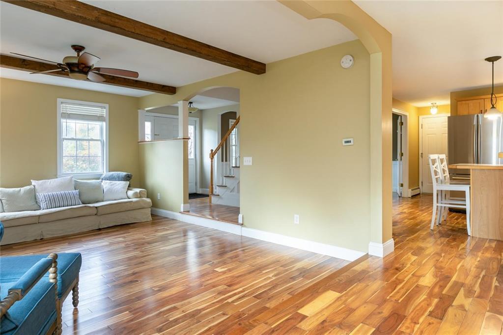 15 Goldenwood Drive