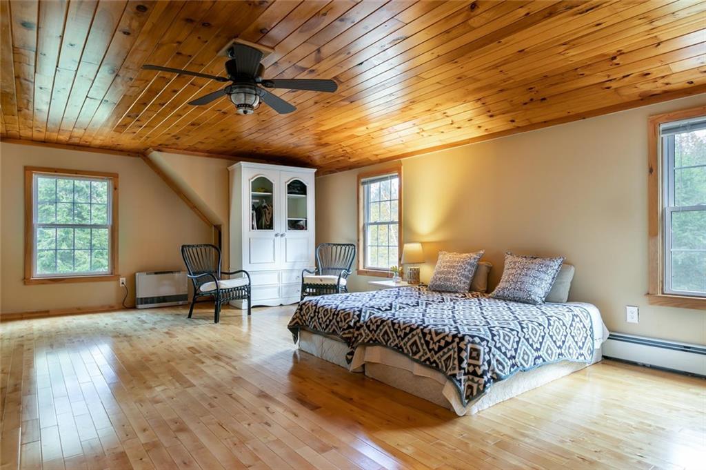 15 Goldenwood Drive