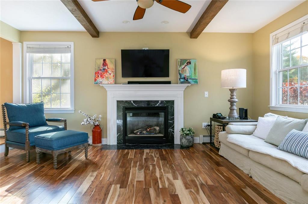 15 Goldenwood Drive