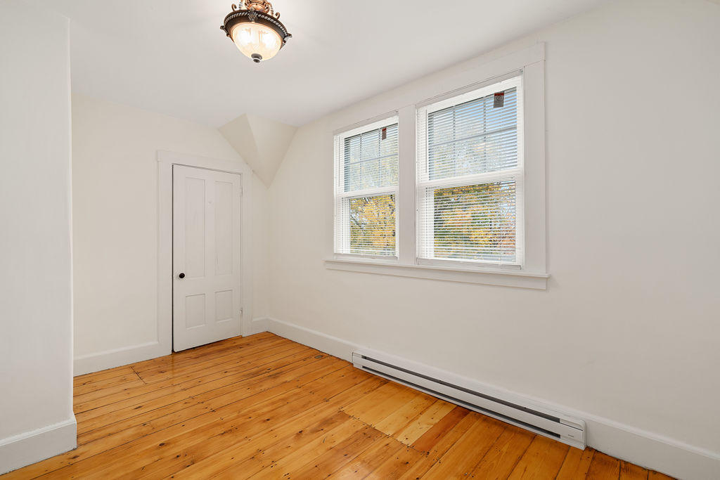 486 St John Street