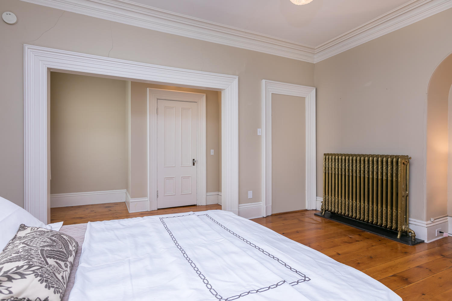 27 Deering Street, 3