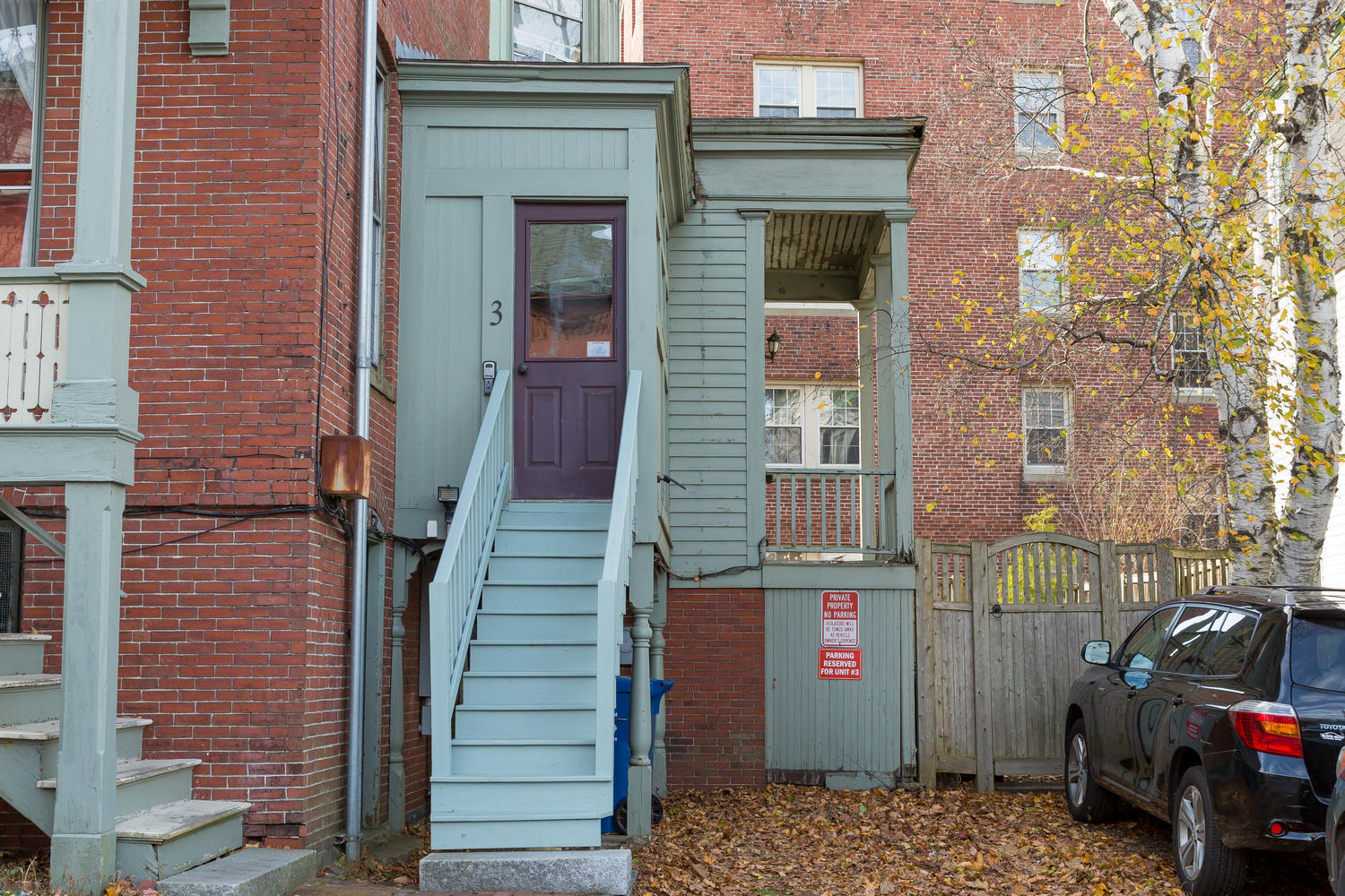27 Deering Street, 3