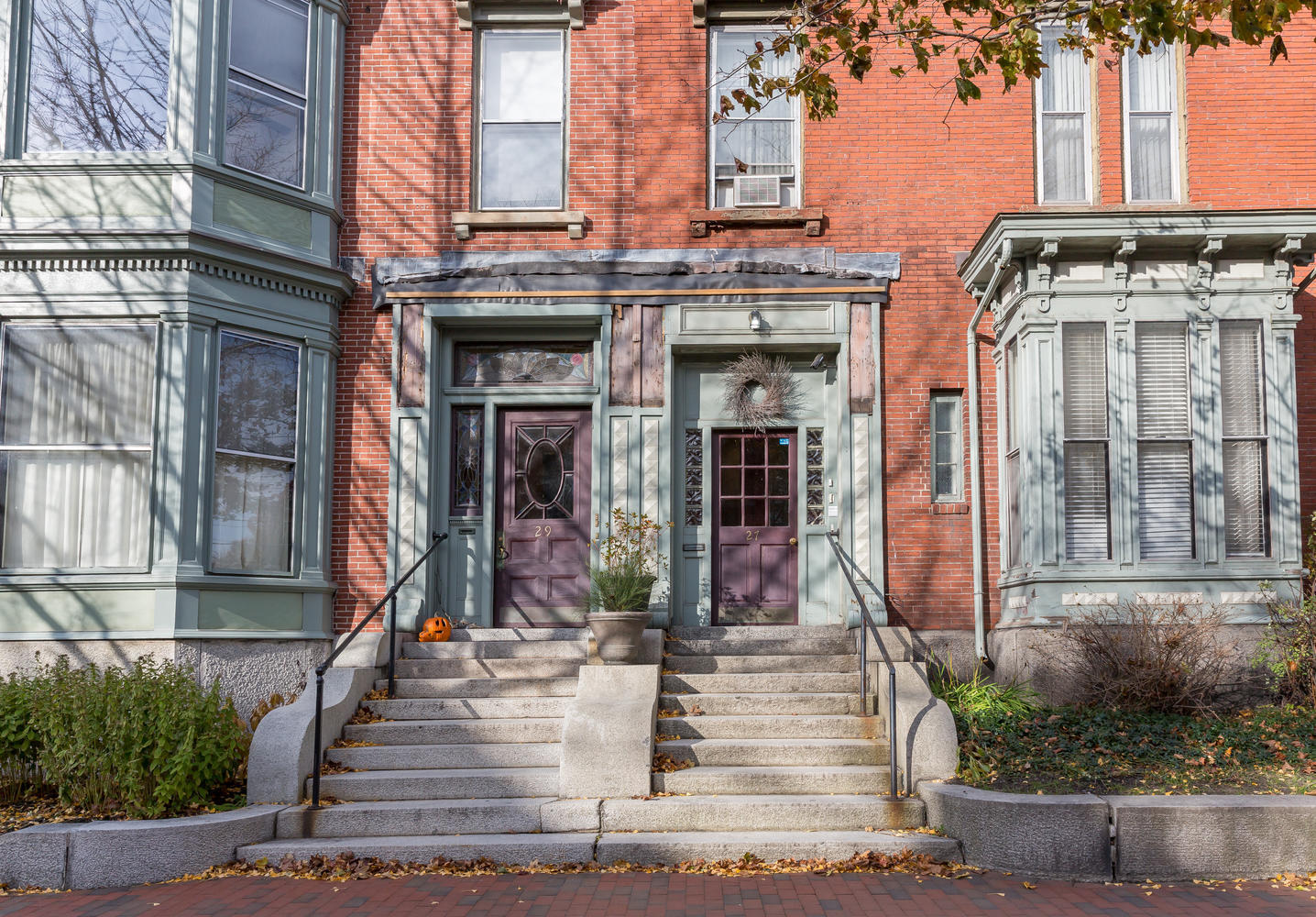 27 Deering Street, 3