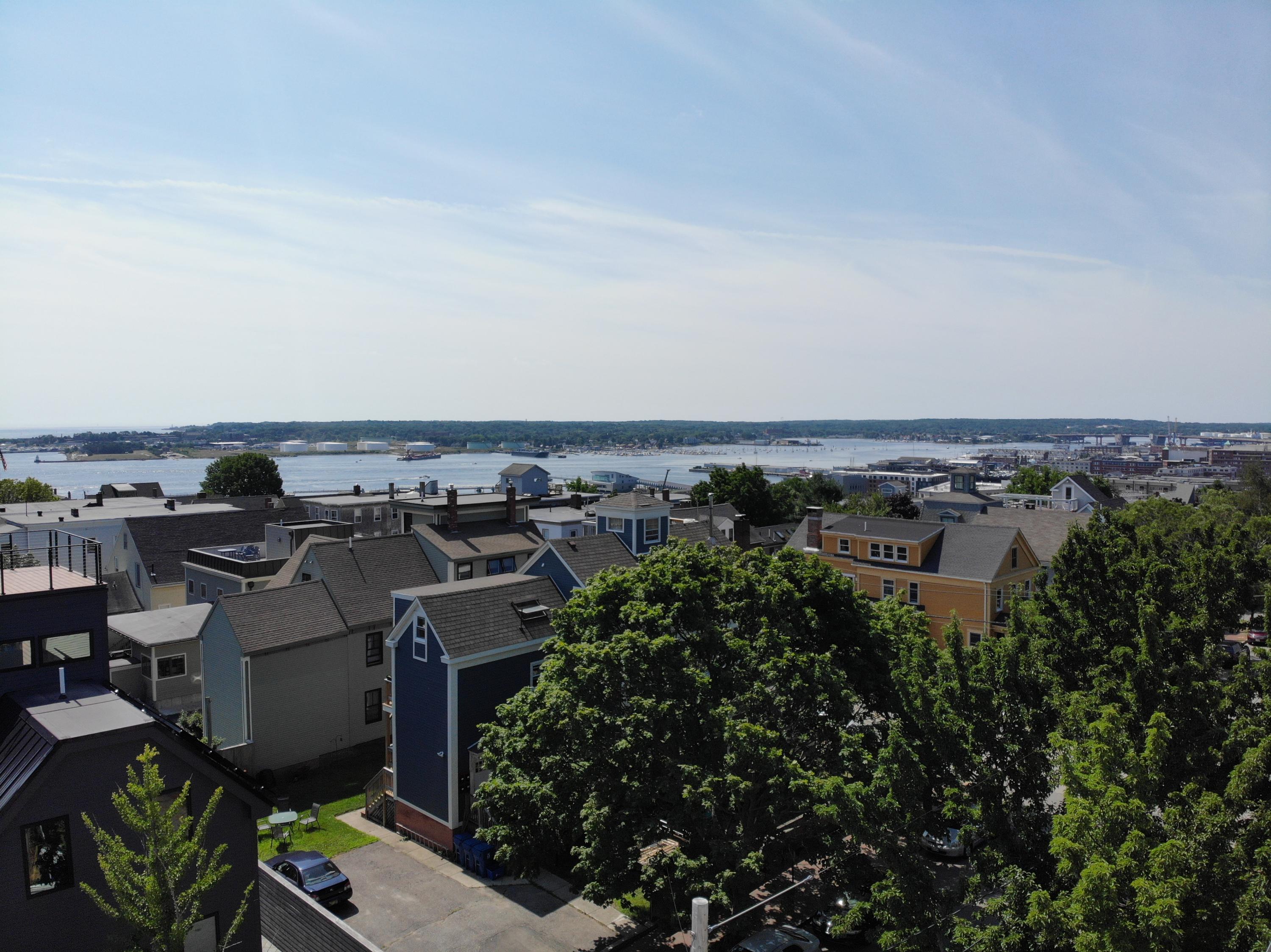 25 Monument Street, 3