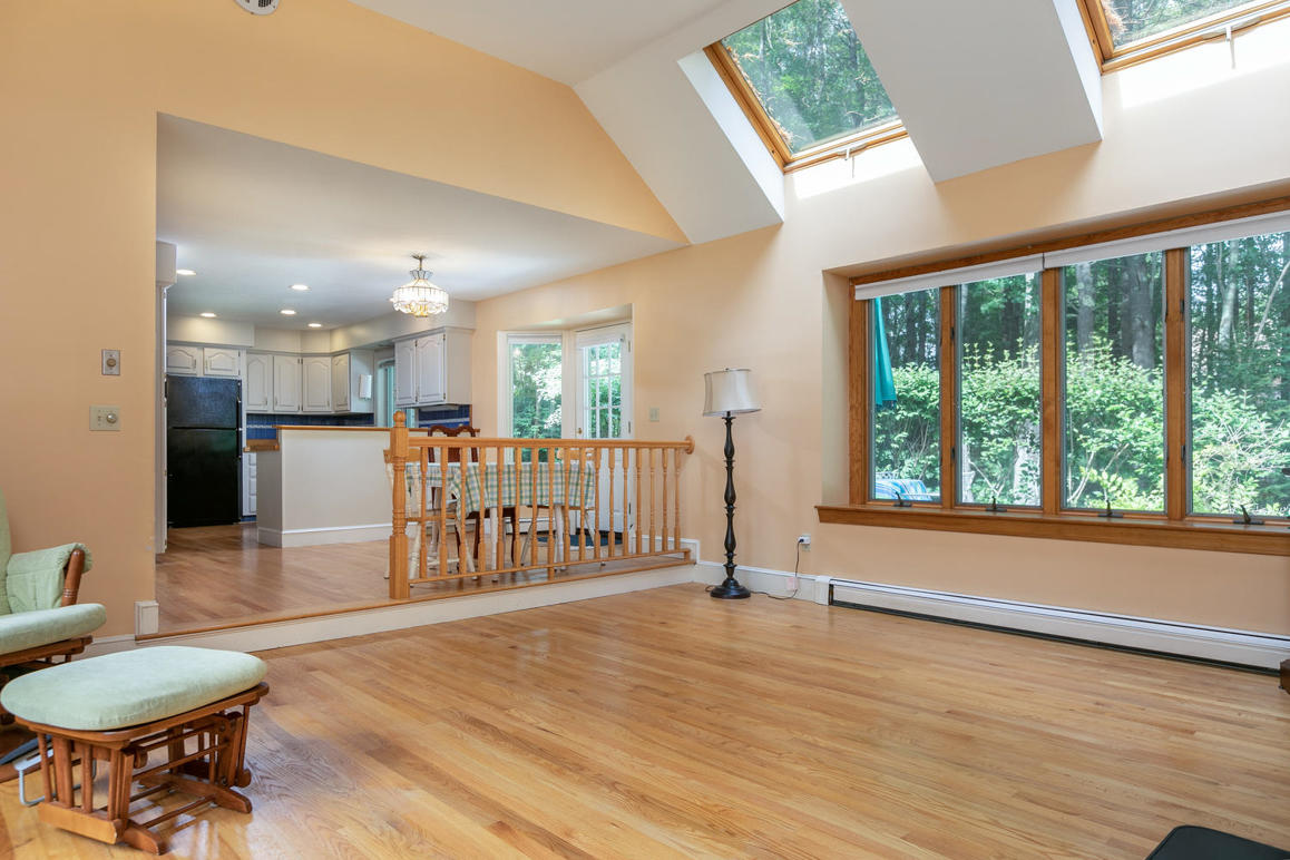 17 Schooner Road