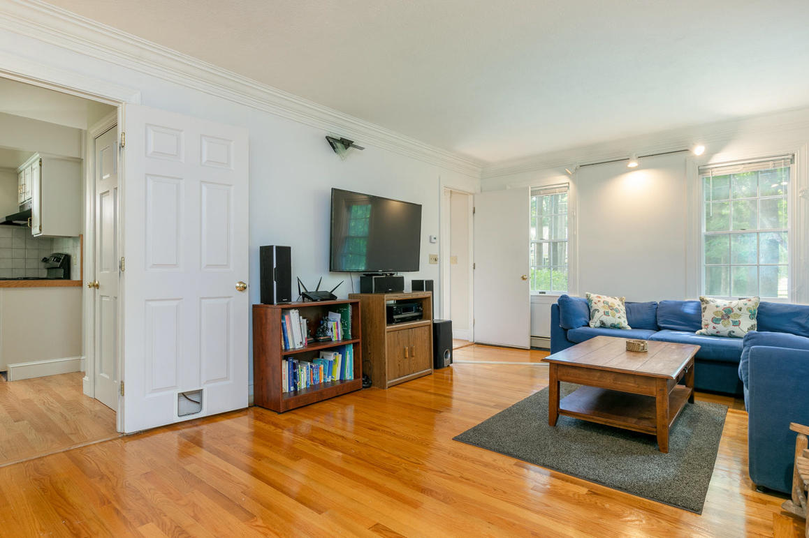 17 Schooner Road
