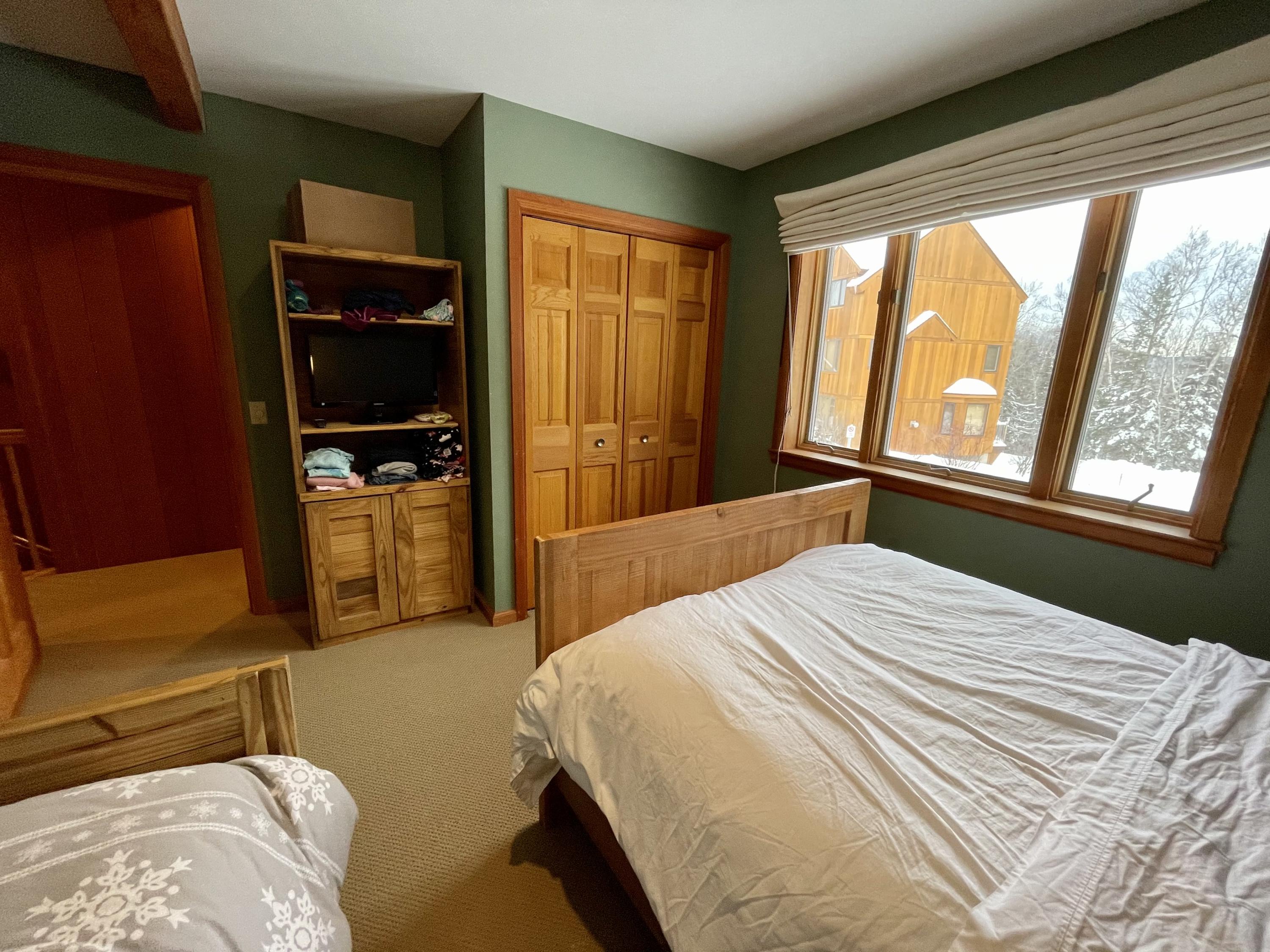 521 Commons Circle, 521