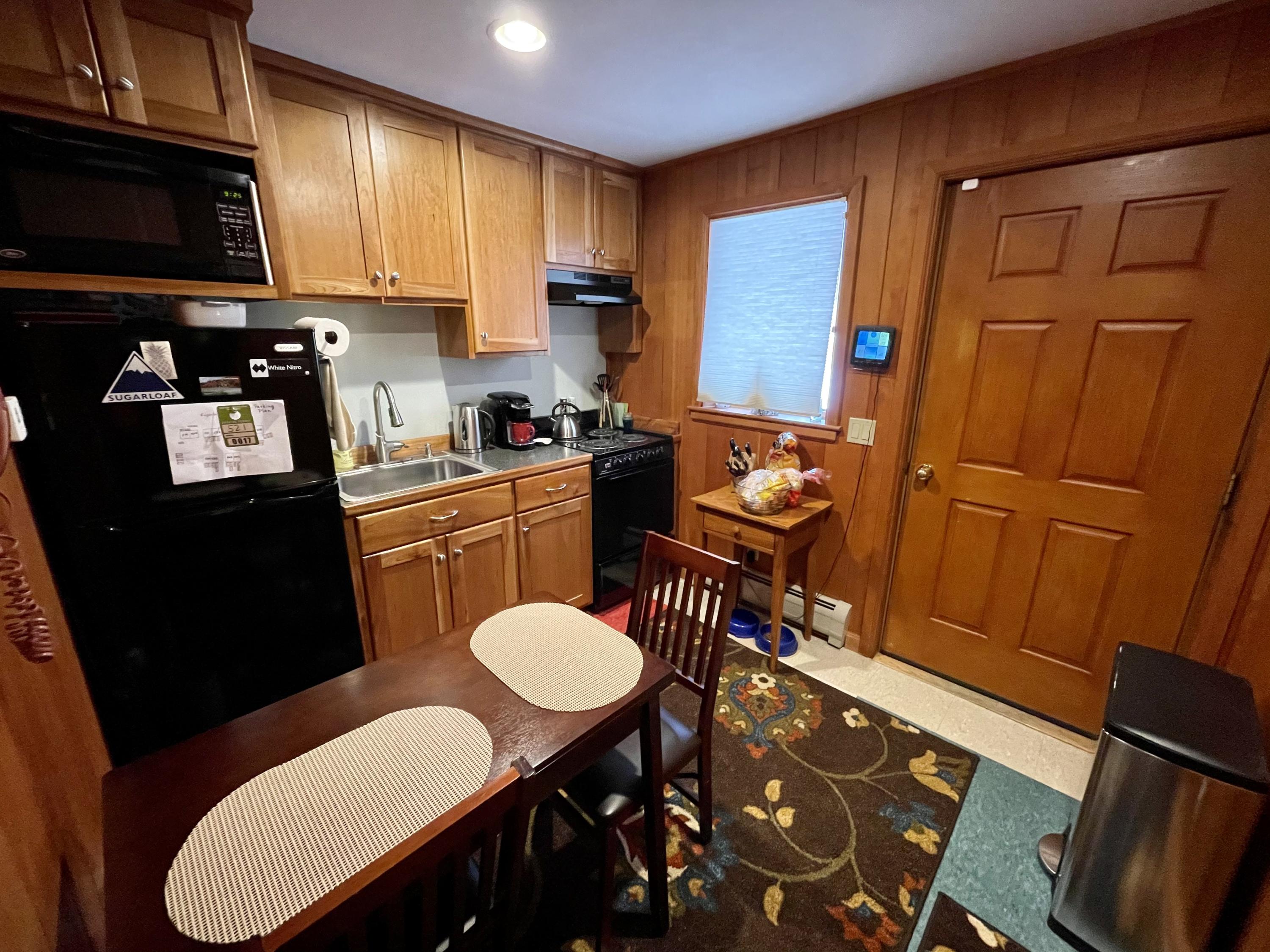 521 Commons Circle, 521
