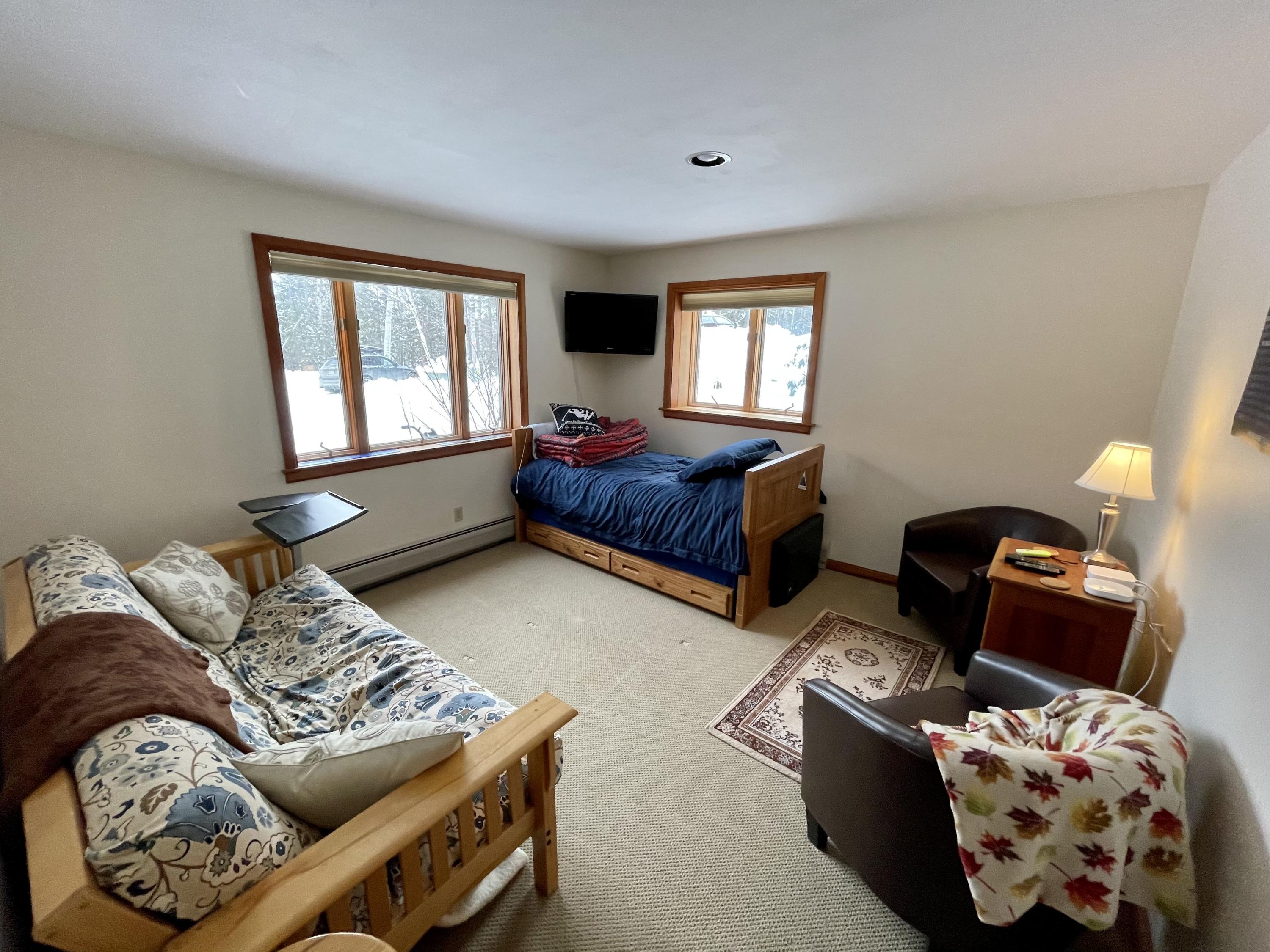521 Commons Circle, 521