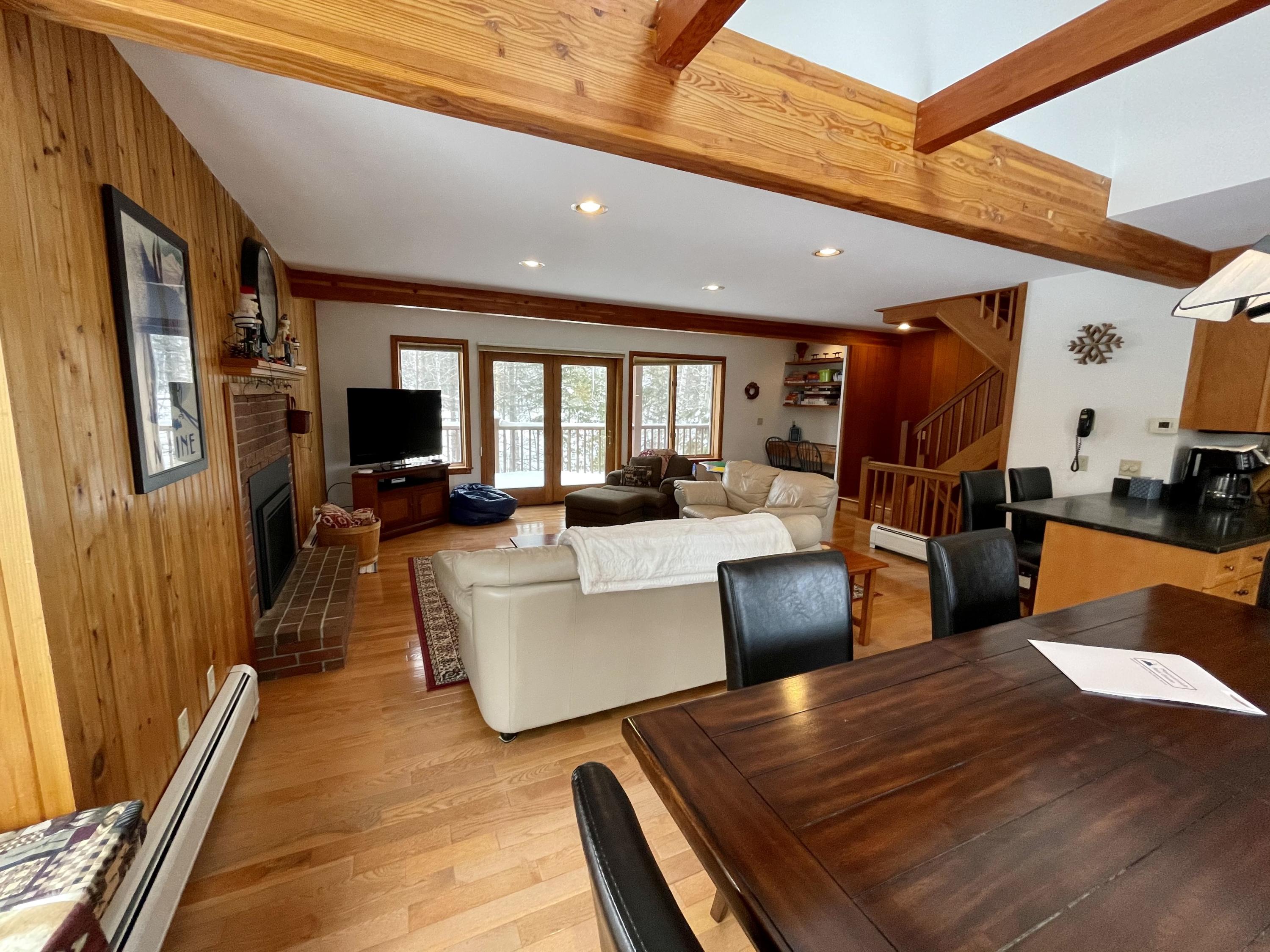 521 Commons Circle, 521