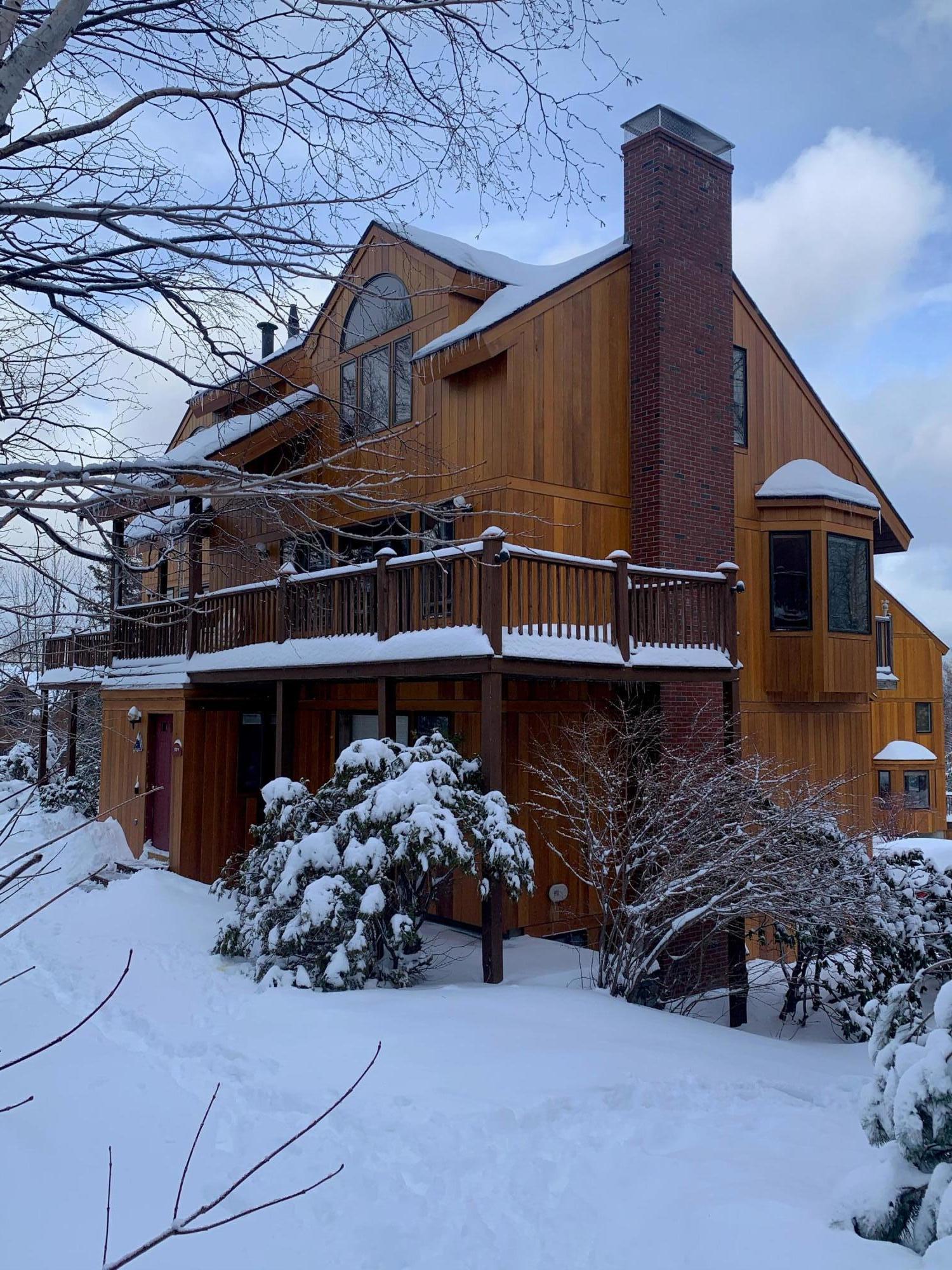 521 Commons Circle, 521